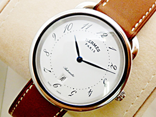 超人気新作 エルメス 腕時計 電池 エルメス時計ベルト交換価格 本物保証